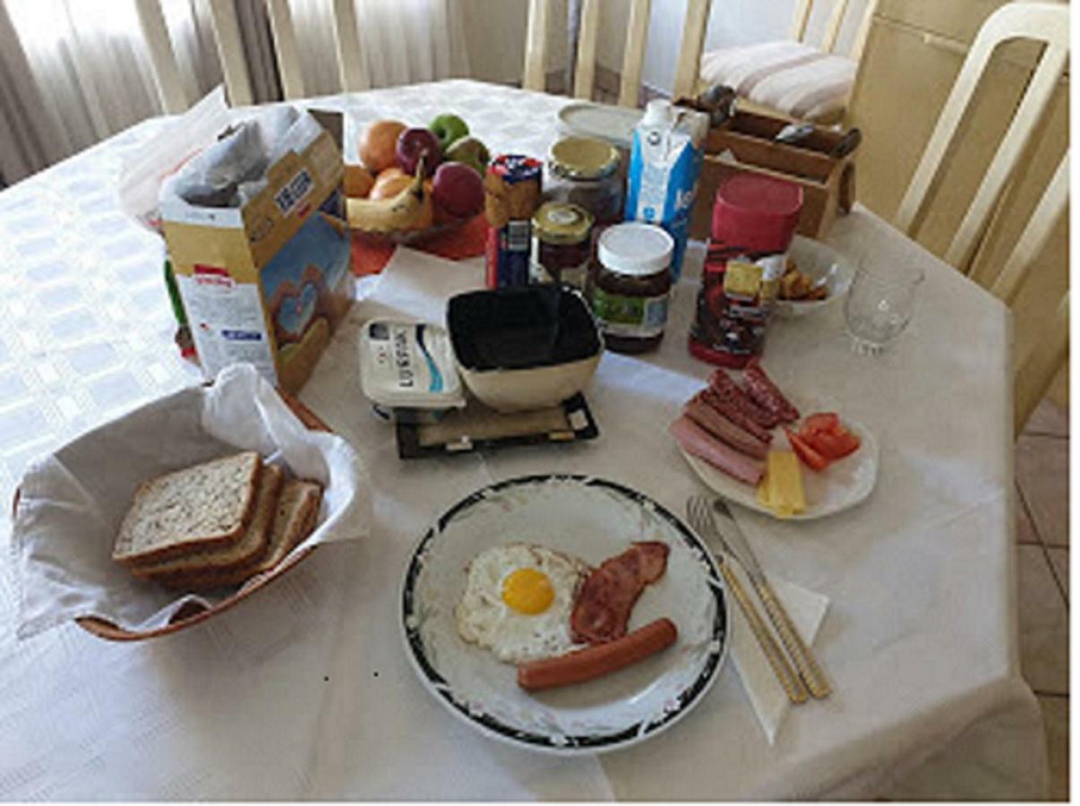 Xenia Bed & Breakfast ウィントフーク エクステリア 写真